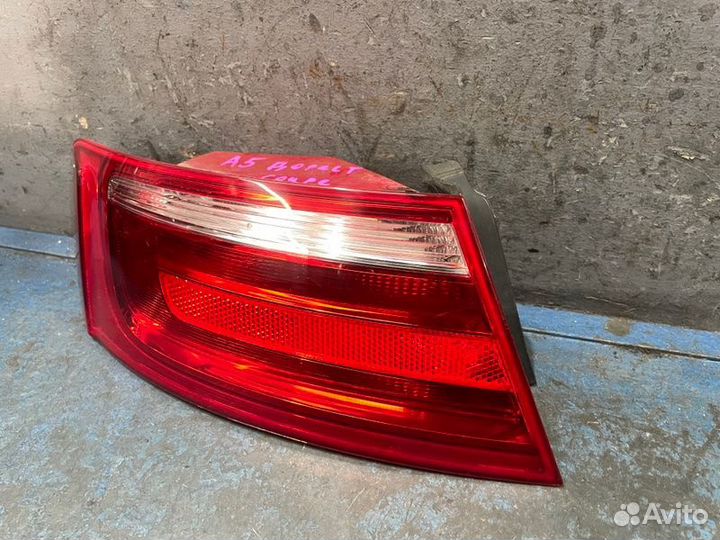 Фонарь левый Audi A5 8T