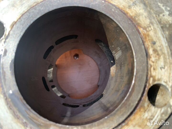 Продам двигатеть сова 175 разобран