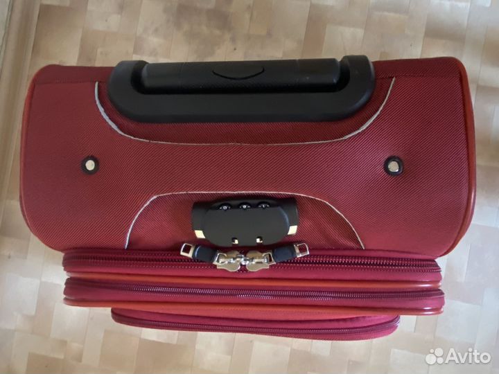 Чемодан на колесах