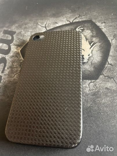 Чехол на iPhone 4 карбон