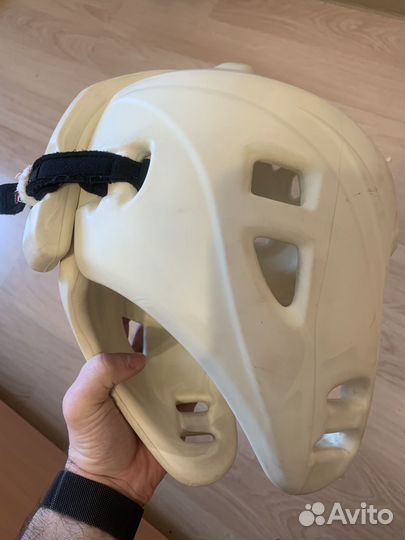 Шлем топ-тен белый