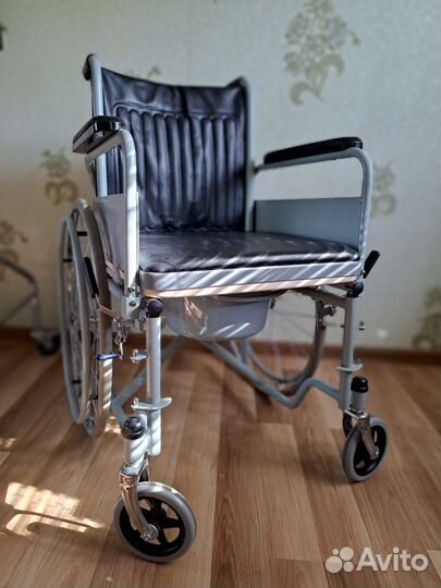 Кресло -Коляска с санитарным оснащением