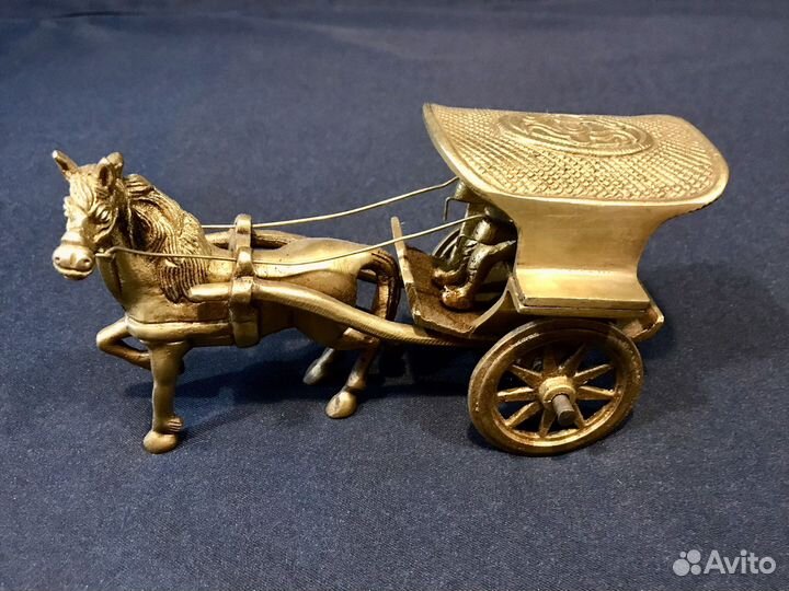 Бронзовая статуэтка