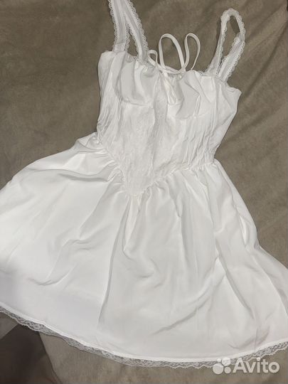 Коктейльное платье белое