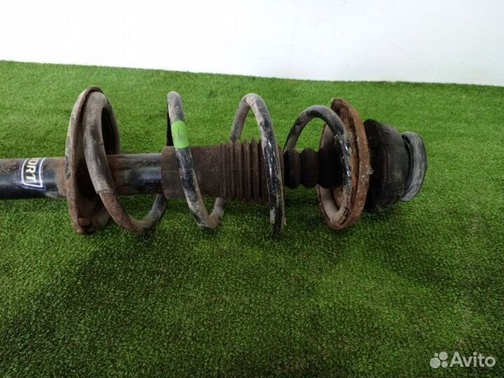 Стойка подвески передняя правая LADA Largus