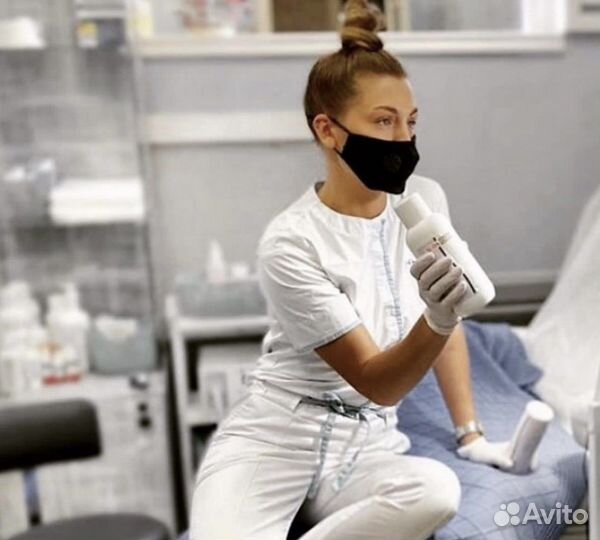 Маникюр и педикюр