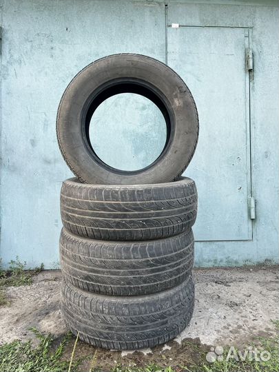 GT Radial Champiro 128 235/60 R16