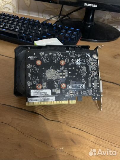 Видеокарта GTX 1650 4GB