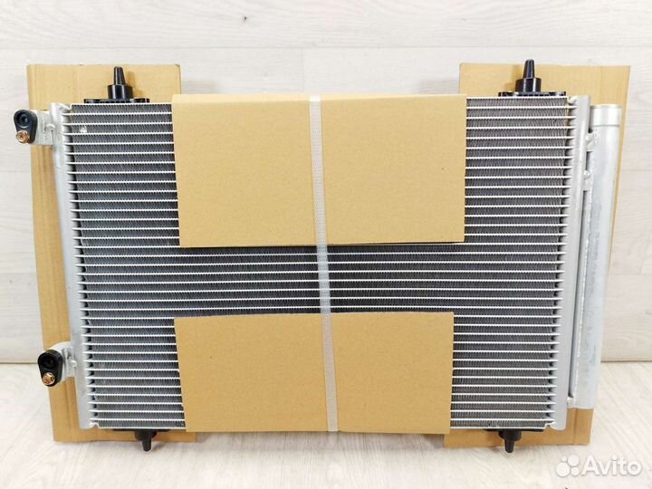 Радиатор кондиционера Citroen C4