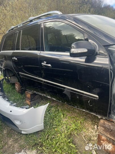 Передняя Дверь Mercedes GL w164 задняя дверь