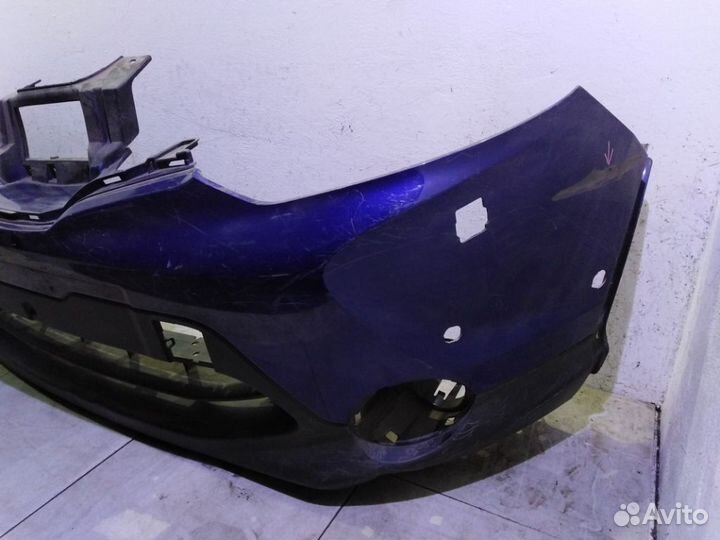 Бампер передний Ниссан