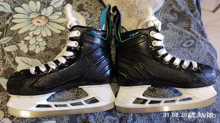 Хоккейные коньки bauer