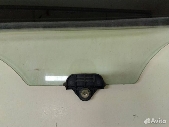 Стекло двери задней левой Kia Venga YN 2010-2017