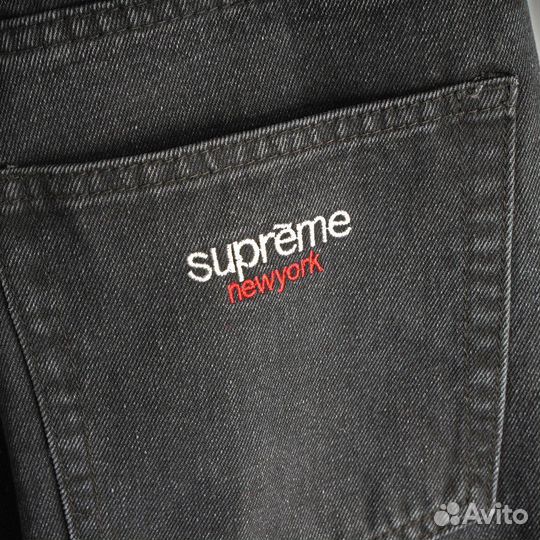 Джинсовые шорты Supreme