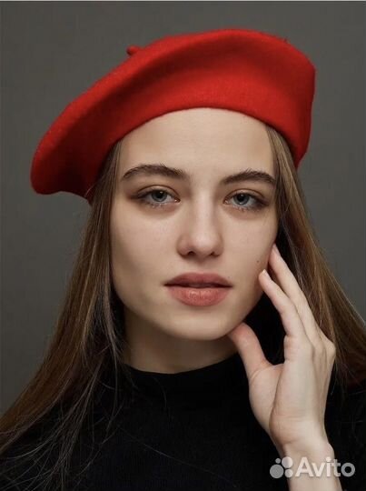 Берет женский, шапка женская