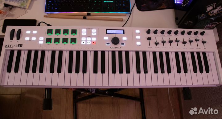 Midi-Клавиатура Arturia Keylab Essential 61 белый