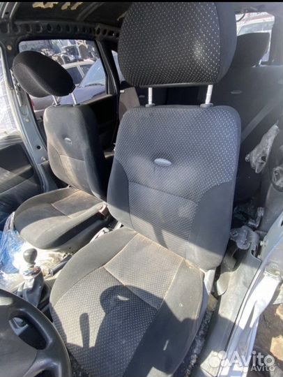 Сиденья Лада калина черные