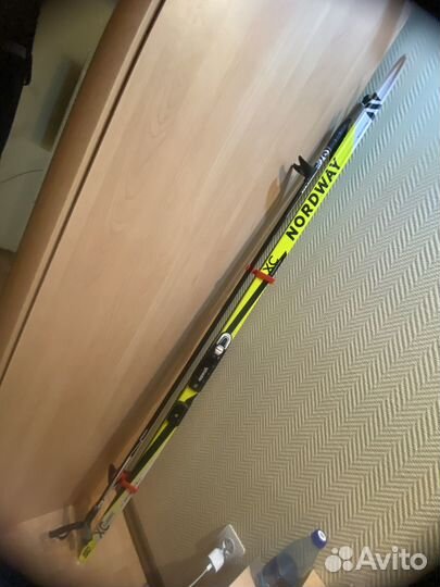 Лыжные ботинки, лыжи и палки nordway