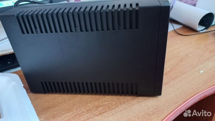 Источник бесперебойного питания CyberPower UTI675E