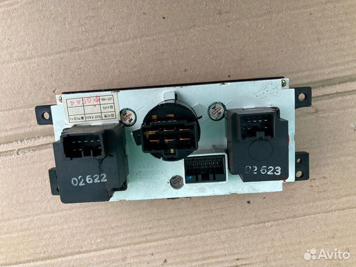 Блок управления печкой Hyundai Elantra 2002г A/C