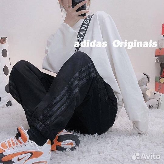 Спортивные штаны adidas