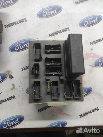 Блок предохранителей салонный Ford Focus 1