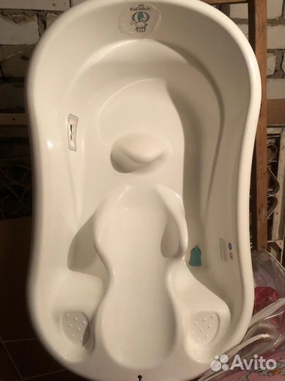 Ванночка для купания и круг на шею