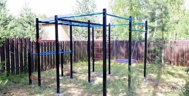 Спортивная площадка воркаут комплекс