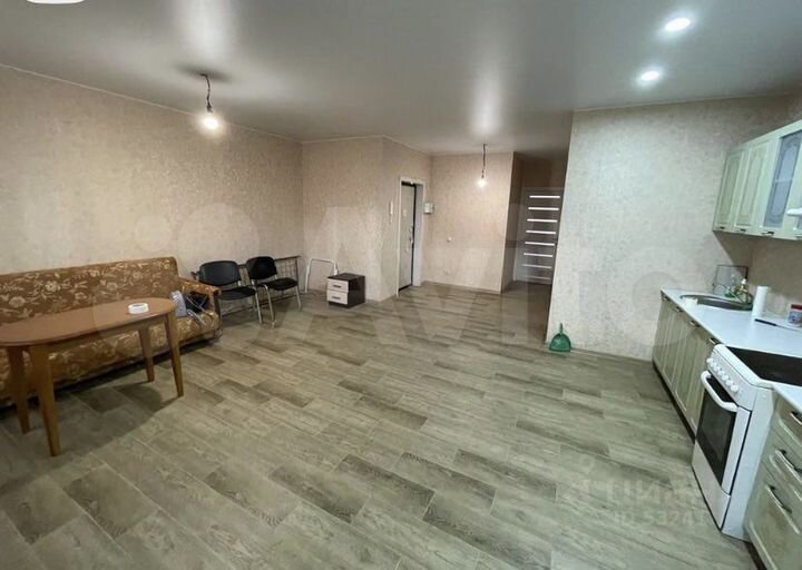 2-к. квартира, 55 м², 1/6 эт.