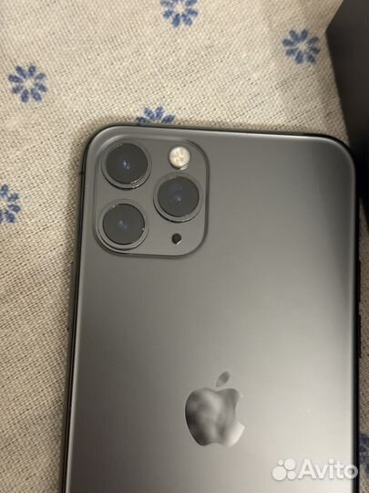 iPhone 11 Pro, 64 ГБ