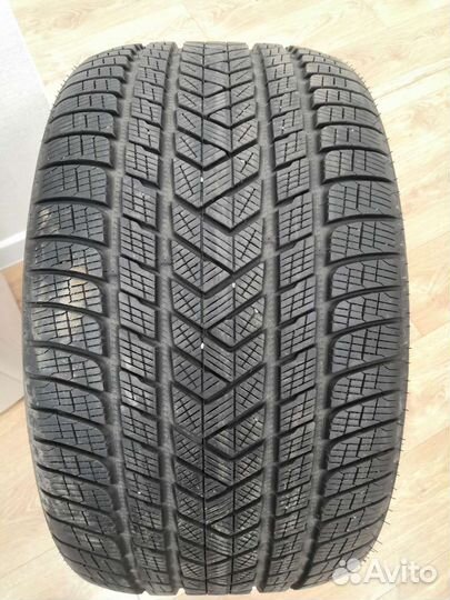 Pirelli Scorpion Winter 315/30 R22