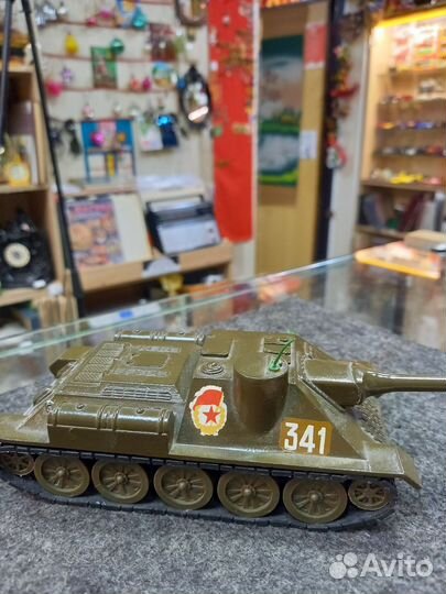 Детская игрушка танк