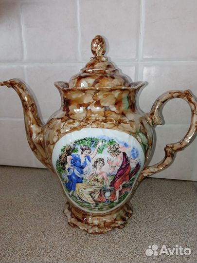 Тарелка, Чайник заварочный Мадонна торг