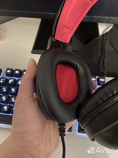 Проводные наушники