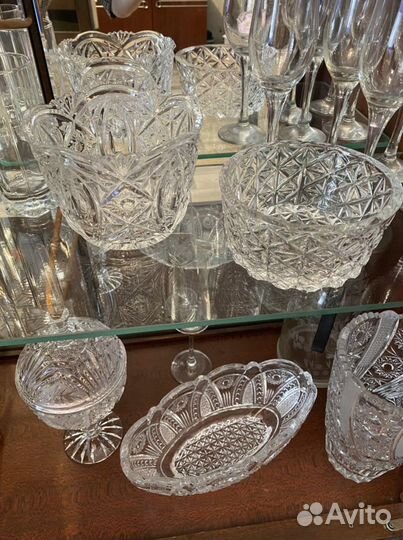 Хрустальные салатницы, рюмки, посуда