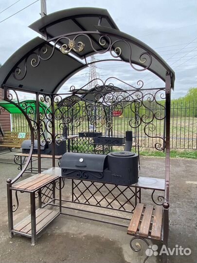Кованые мангалы с крышей