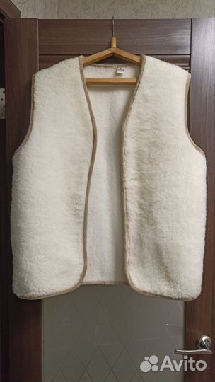 Жилет из овечьей шерсти