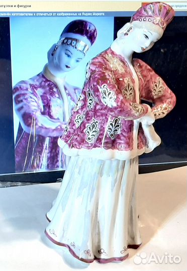 Фарфоровая статуэтка - Лебедушка Дулево СССР