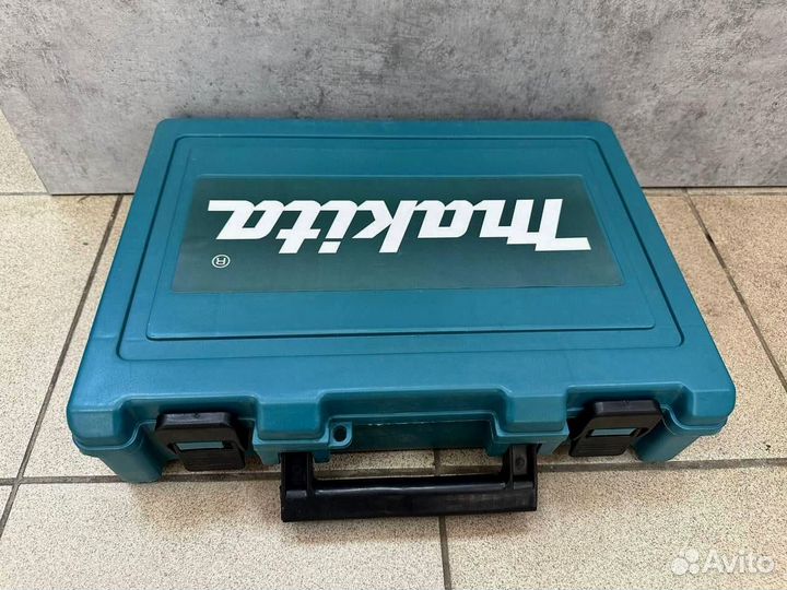 Перфоратор Makita HR 2470