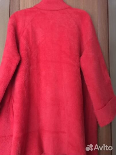 Легкое полупальто на размер 50-52