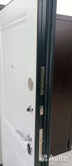 Входная дверь