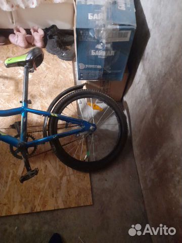 Велик покоцан лопнутая камера