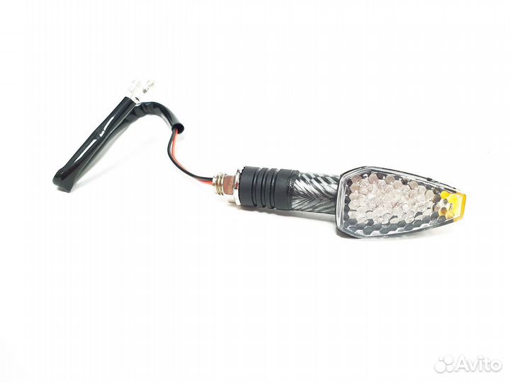 Поворотники универсальные светодиодные карбон