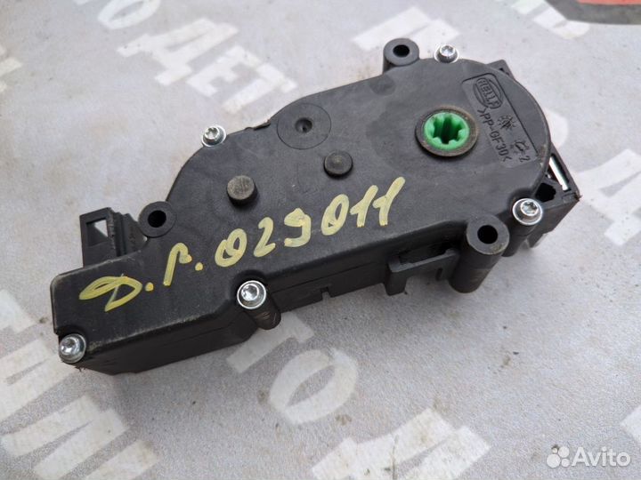 Активатор замка багажника Mercedes X204 2008