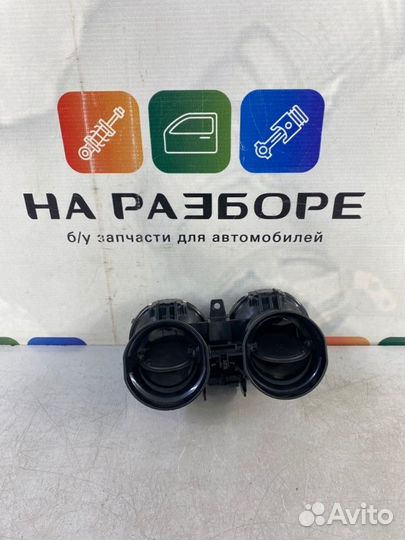 Дефлектор на торпедо правый Mercedes-Benz E-Class