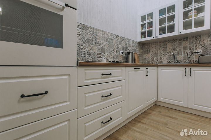 Угловая кухня «Тиона» + духовка в подарок