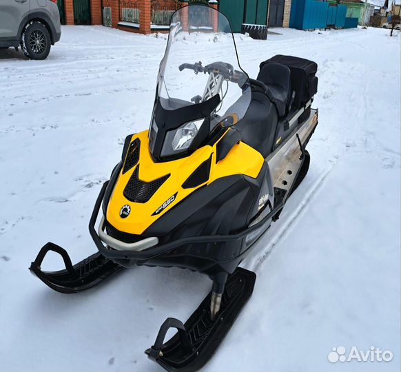 Ski-Doo Skandic SWT550