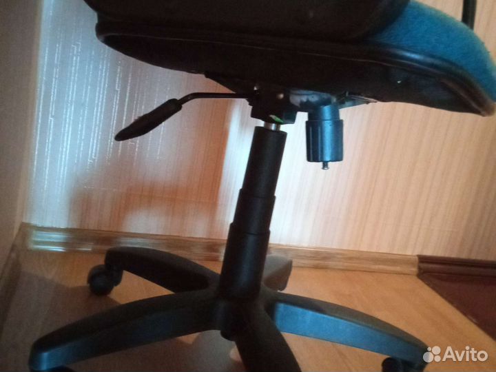 Компьютерное офисное кресло бу