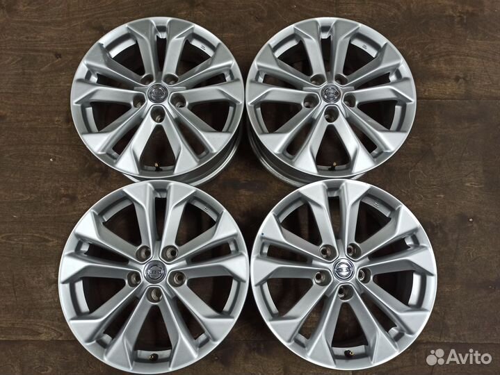 Диски 17 5х114,3 ET45 оригинал Ниссан из Японии