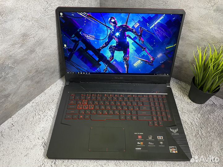 Игровой ноутбук Asus 17,3/Full HD/RX 560X/1000 gb